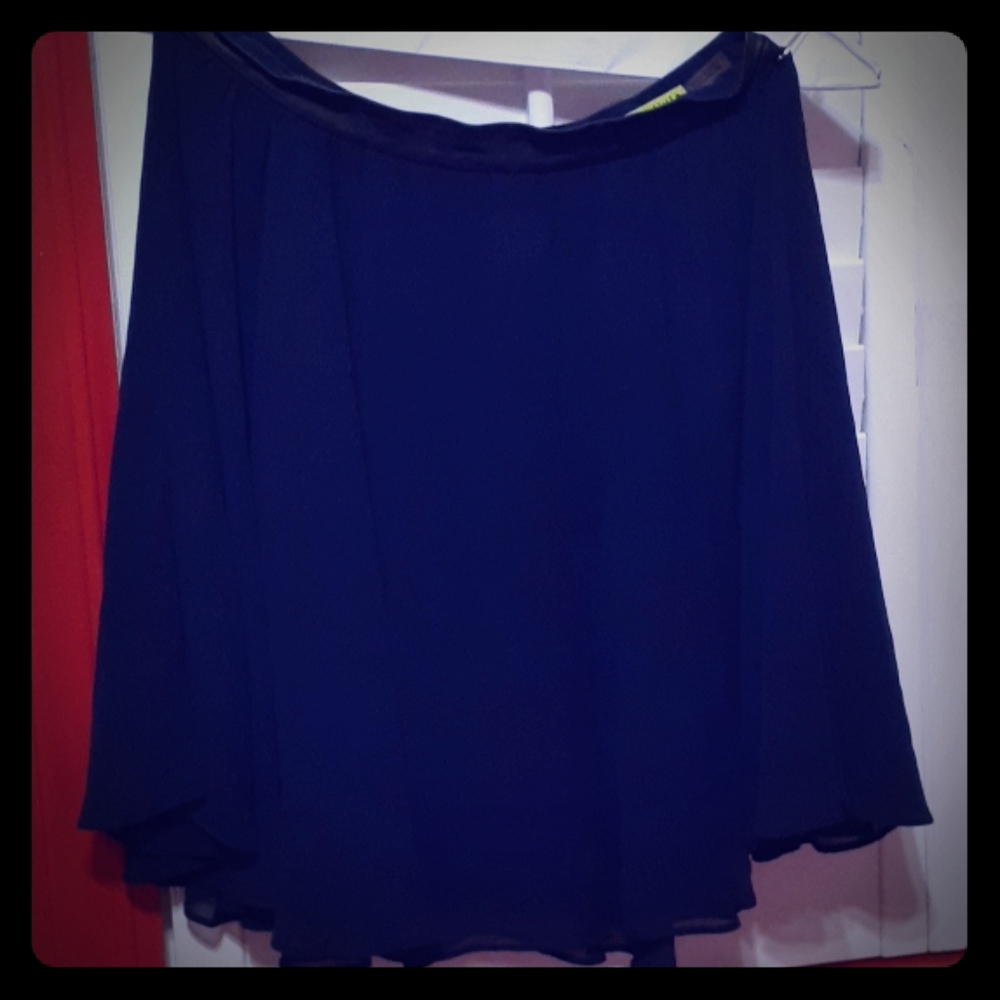 Alice + Olivia silk and leather skirt